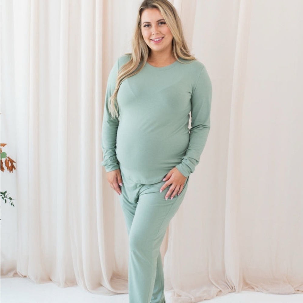 Women’s Thyme Kyte Baby Jogger Set - like new condition, worn only a few times